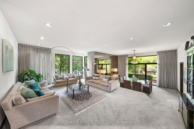 18 Old English Lane, Markham - Bayview Glen image-0-2