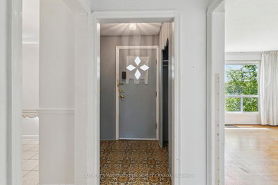 104 Crestwood Rd, Vaughan - Crestwood-Springfarm-Yorkhill image-0-4