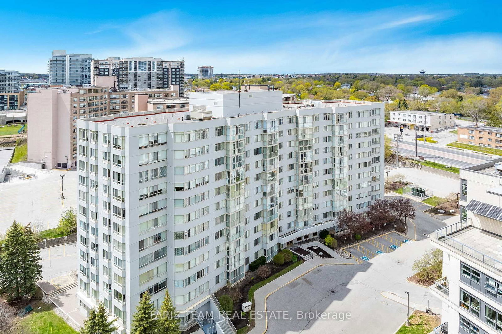 Condo for sale at 409-270 Davis Drive, Newmarket, Central Newmarket, L3Y 8K2 - MLS: N12179158