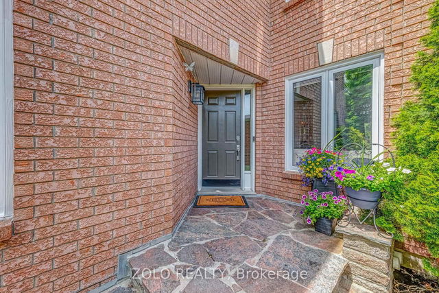 353 Pickering Crescent