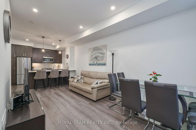 Unit 224 — 131 Honeycrisp Cres, Vaughan - Vaughan Corporate Centre image-0-4