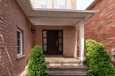 151 Glenside Dr, Vaughan - Maple image-0-3