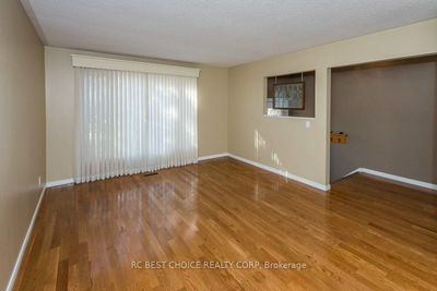 11 Emily Carr St, Markham - Unionville image-0-2