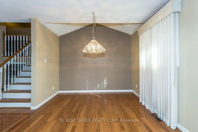 11 Emily Carr St, Markham - Unionville image-0-4