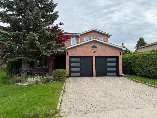 62 Pickett Crescent