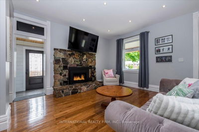 8061 Main St, Adjala-Tosorontio - Everett image-0-3