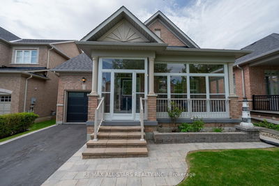 19 Butterwood Lane, Whitchurch-Stouffville - Stouffville image-0-3