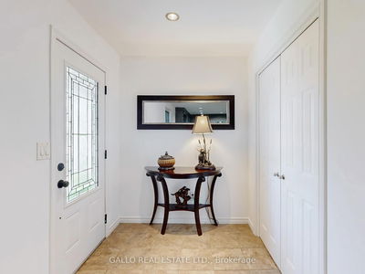 37 Windsor Dr, Whitchurch-Stouffville - Rural Whitchurch-Stouffville image-0-4