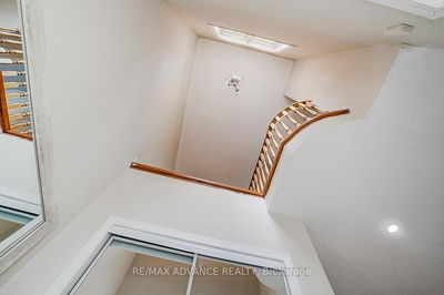 180 Trail Ridge Lane, Markham - Berczy image-0-3