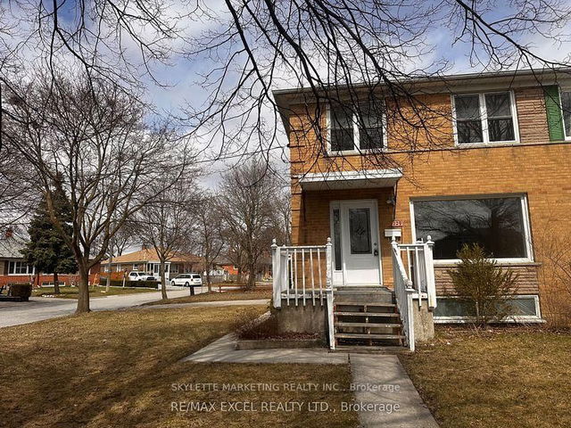 Upper - 229 Zelda Crescent