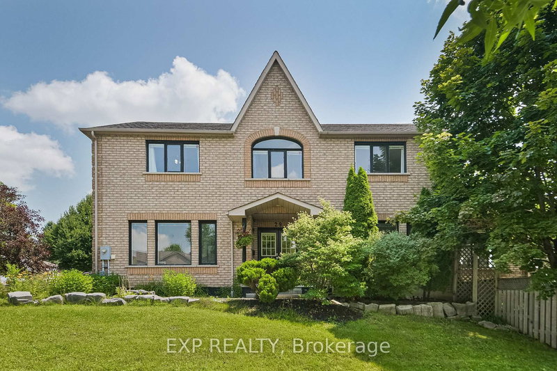 29 Batson Dr, Aurora, L4G 7G8 | Image 2