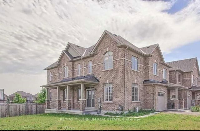 83 Fortis Crescent