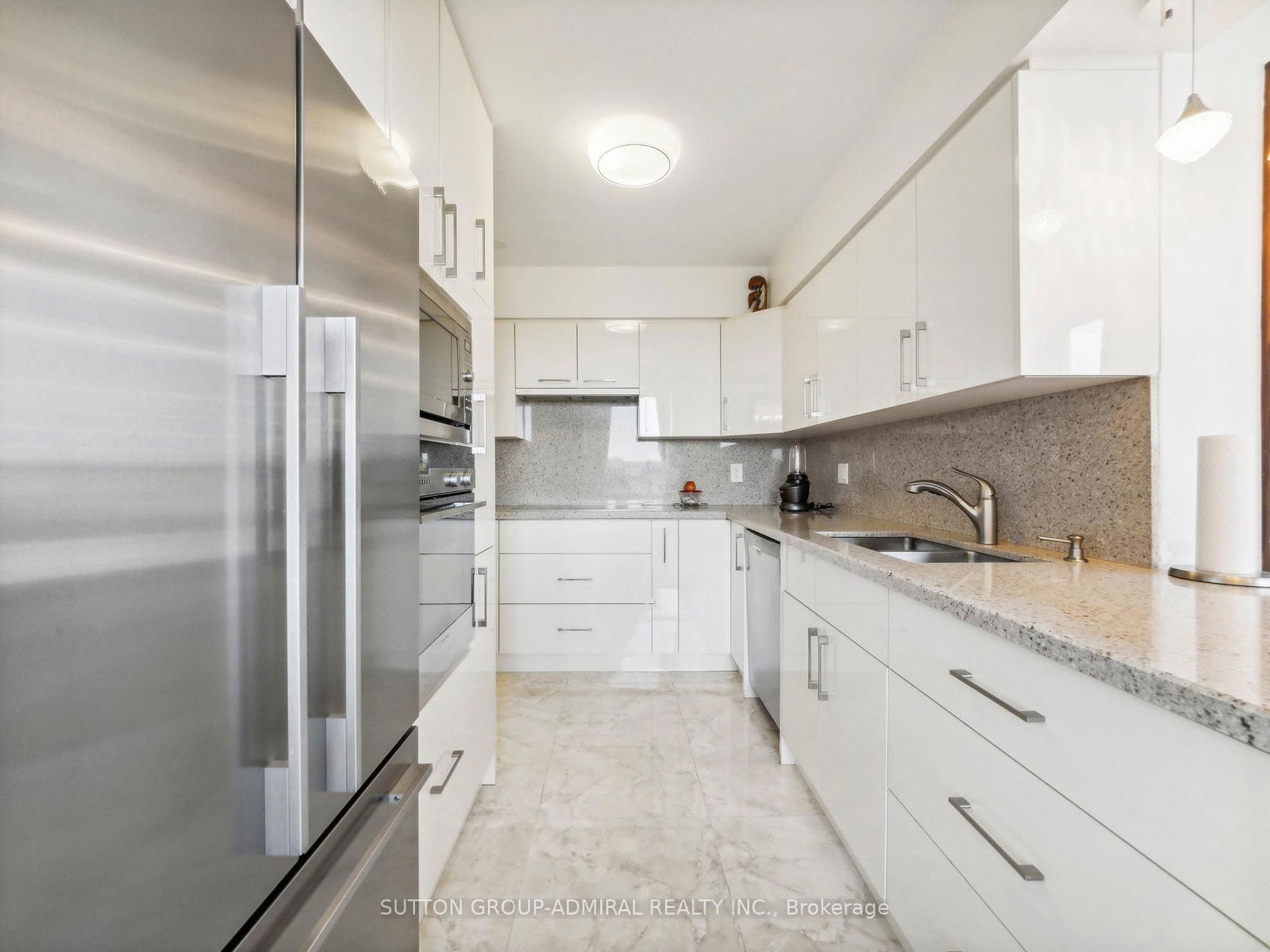 Condo for sale at 604-7 Townsgate Drive, Vaughan, Crestwood-Springfarm-Yorkhill, L4J 7Z9 - MLS: N12183808