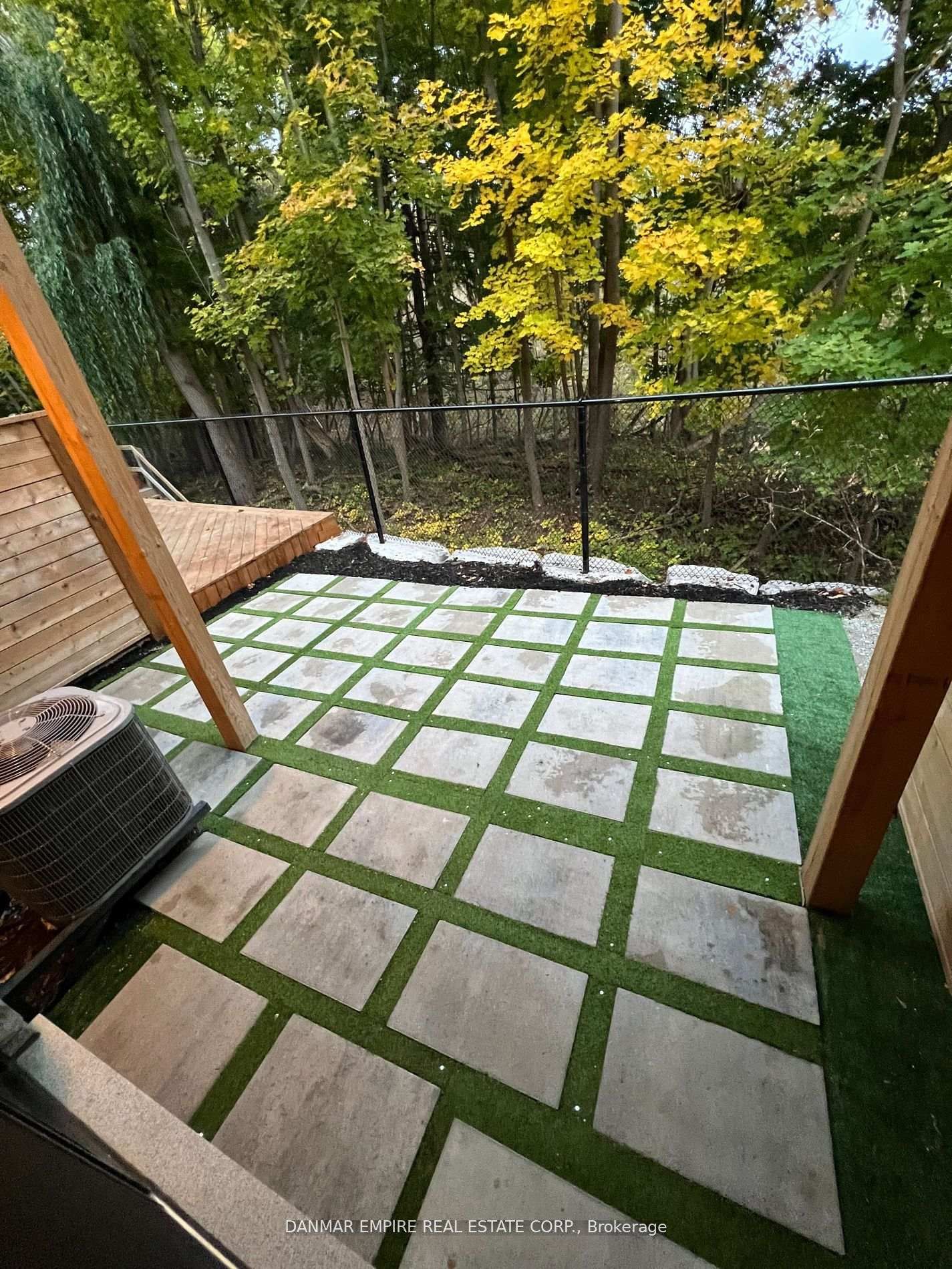 61 HIAWATHA Court - Photo 26