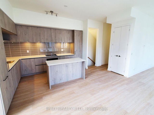 1411 - 15 David Eyer Road