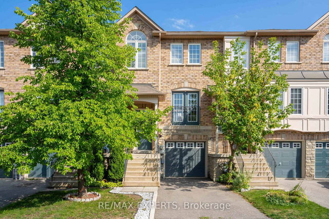 32 - 19 Foxchase Avenue