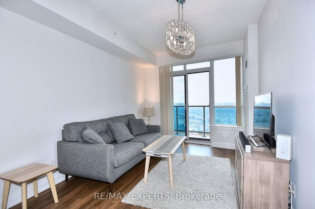 2433 - 7161 Yonge Street