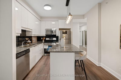 Unit 1909 — 2910 Highway 7, Vaughan - Concord image-0-4