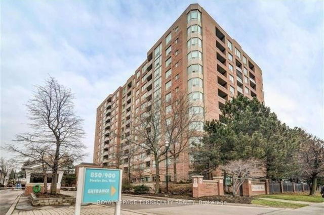 812 - 850 Steeles Avenue