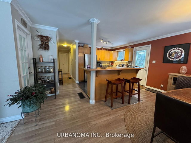25 Algonquin Crescent