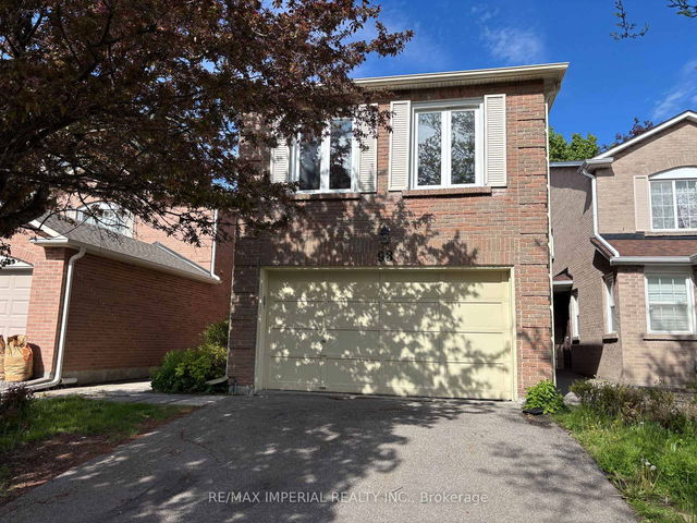 98 McMorran Crescent