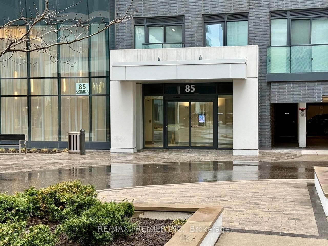Condo for lease at 204-85 Oneida Crescent, Richmond Hill, Langstaff, L4B 0H4 - MLS: N12186623