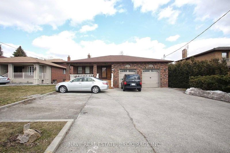 home for lease on BSMT-9747 Bathurst Street