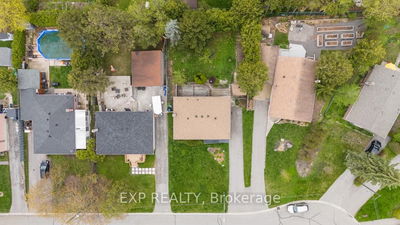 14 Webster Dr, Aurora - Aurora Highlands image-0-3