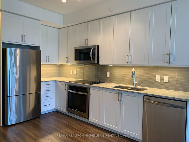 912B - 9600 Yonge Street