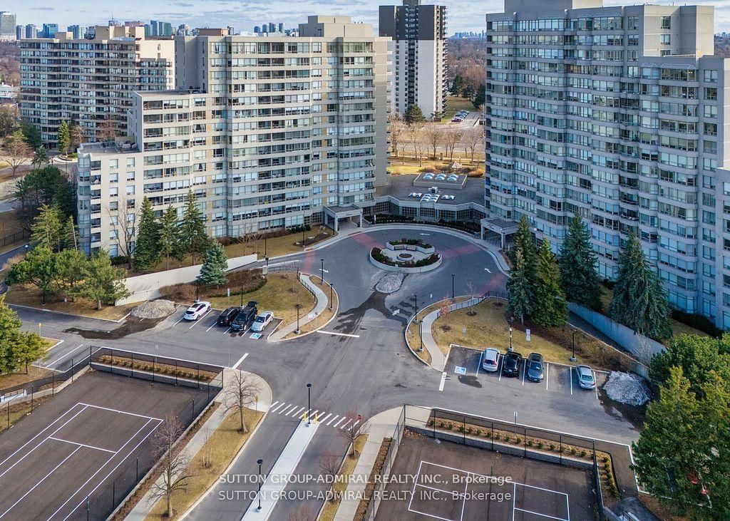 Condo for sale at 602-11 Townsgate Drive, Vaughan, Crestwood-Springfarm-Yorkhill, L4J 8G4 - MLS: N12187662