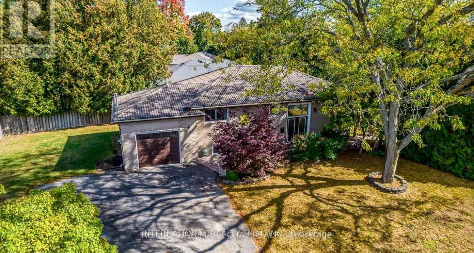Detached House for lease at Basement unit-37 Foreht Crescent, Aurora, Aurora Heights, L4G 3E7 - MLS: N12187782