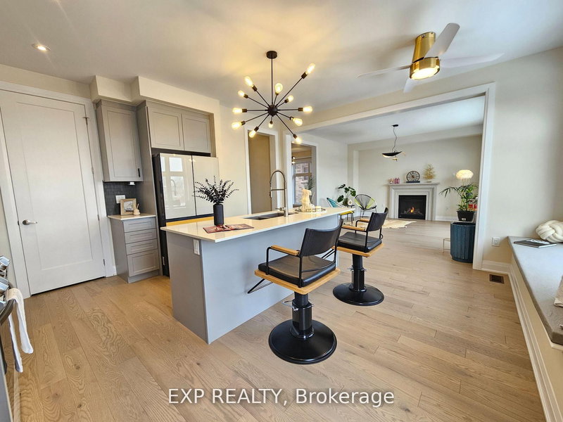 33 John Dallimore Dr, Georgina, L4P 0S6 | Image 2