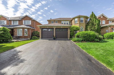 290 Alex Doner Dr, Newmarket - Glenway Estates image-0-1
