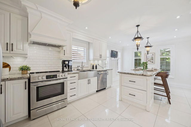 16 White Lodge Crescent