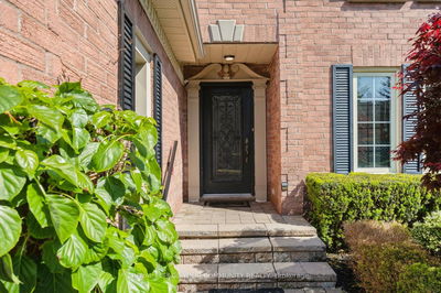 16 White Lodge Cres, Richmond Hill - Mill Pond image-0-3