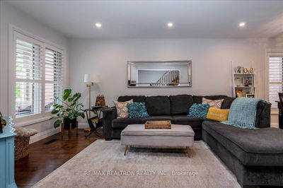 75 Widdifield Ave, Newmarket - Armitage image-0-4