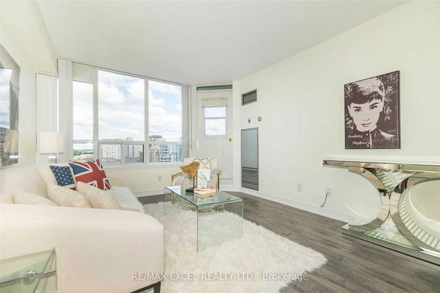 Ph203 - 81 Townsgate Drive