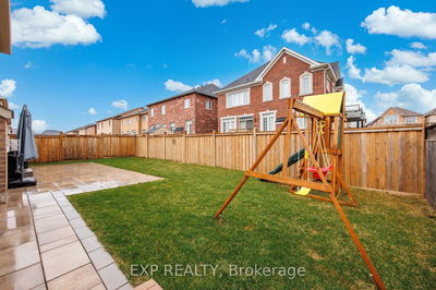 2300 Lozenby St, Innisfil - Alcona image-0-4