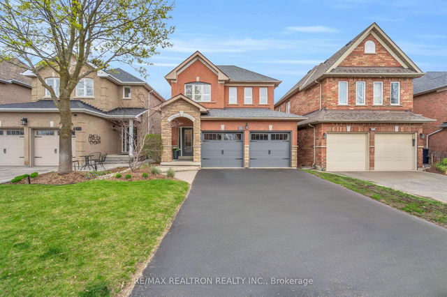 514 Menczel Crescent