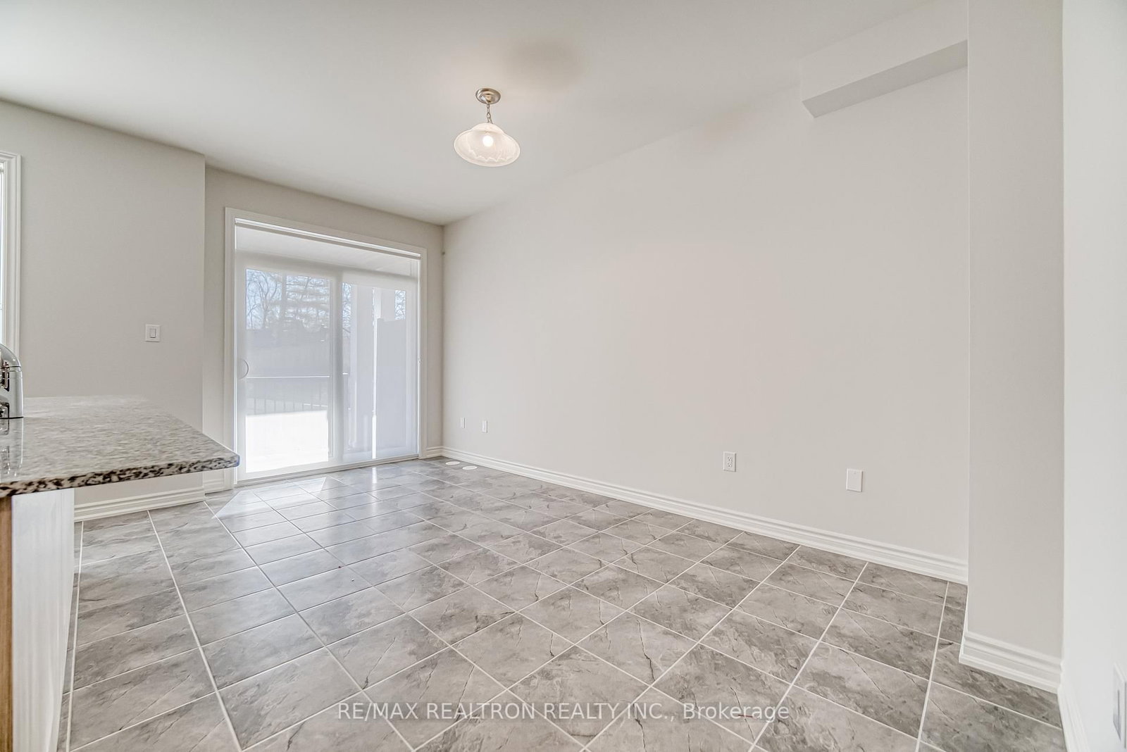 75 Main Street S - Photo 15