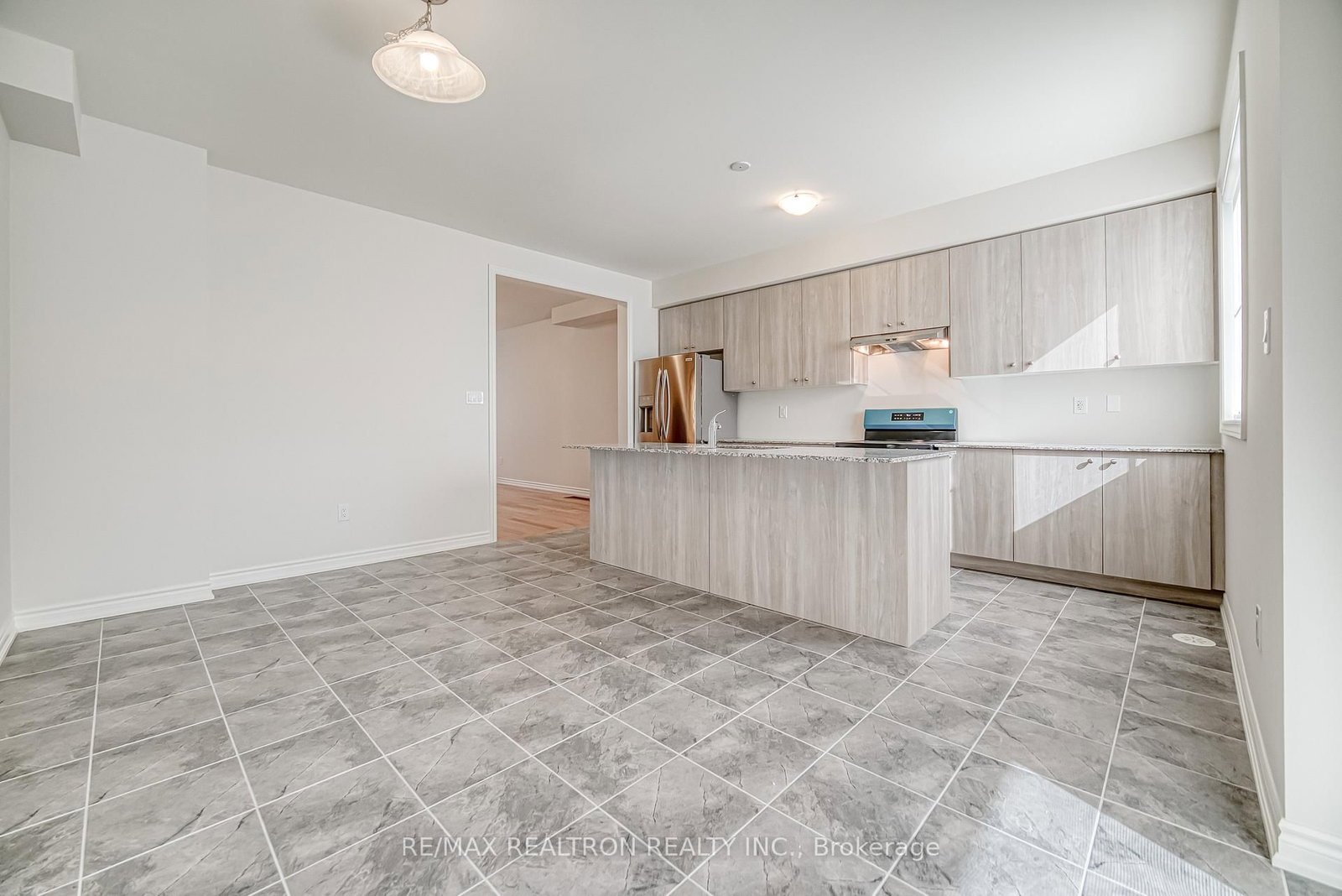 75 Main Street S - Photo 16