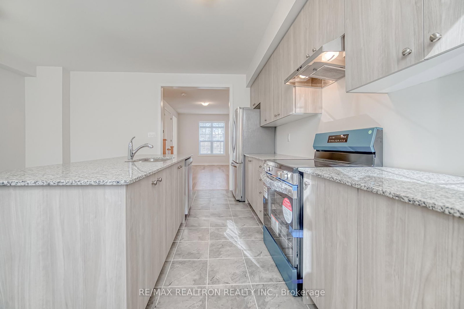 75 Main Street S - Photo 17