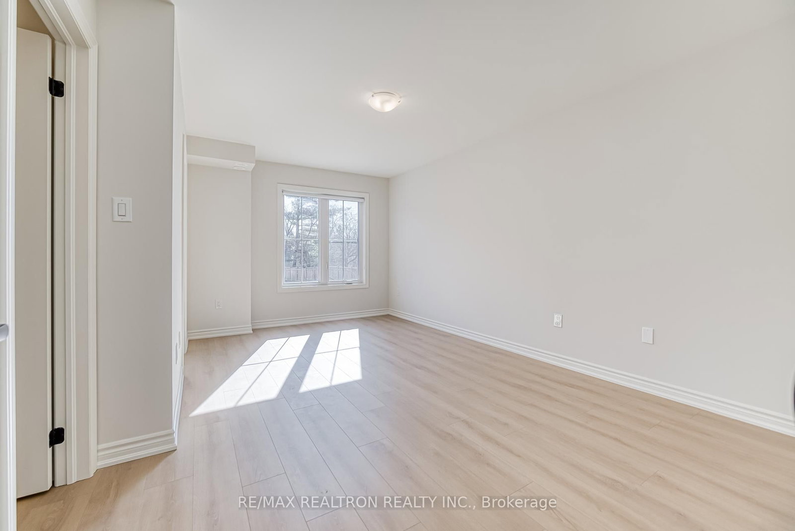 75 Main Street S - Photo 21