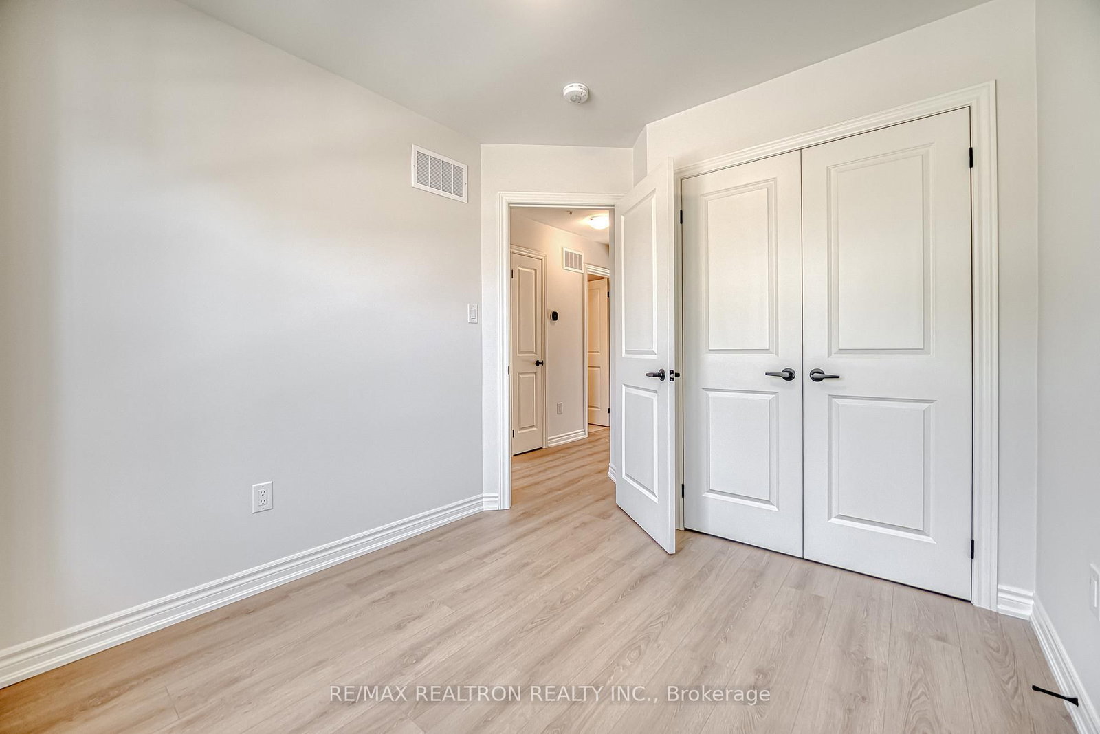 75 Main Street S - Photo 27