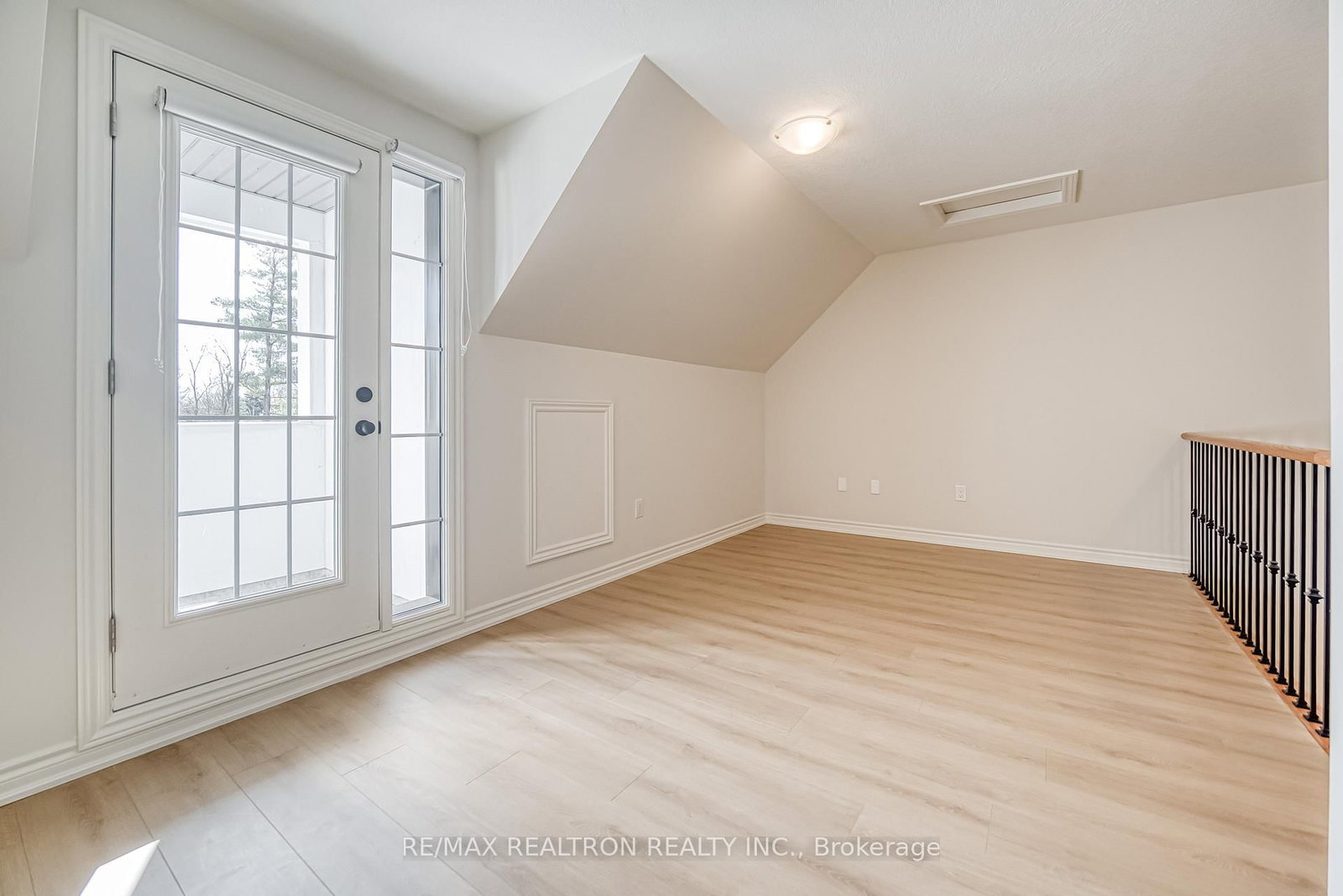 75 Main Street S - Photo 30