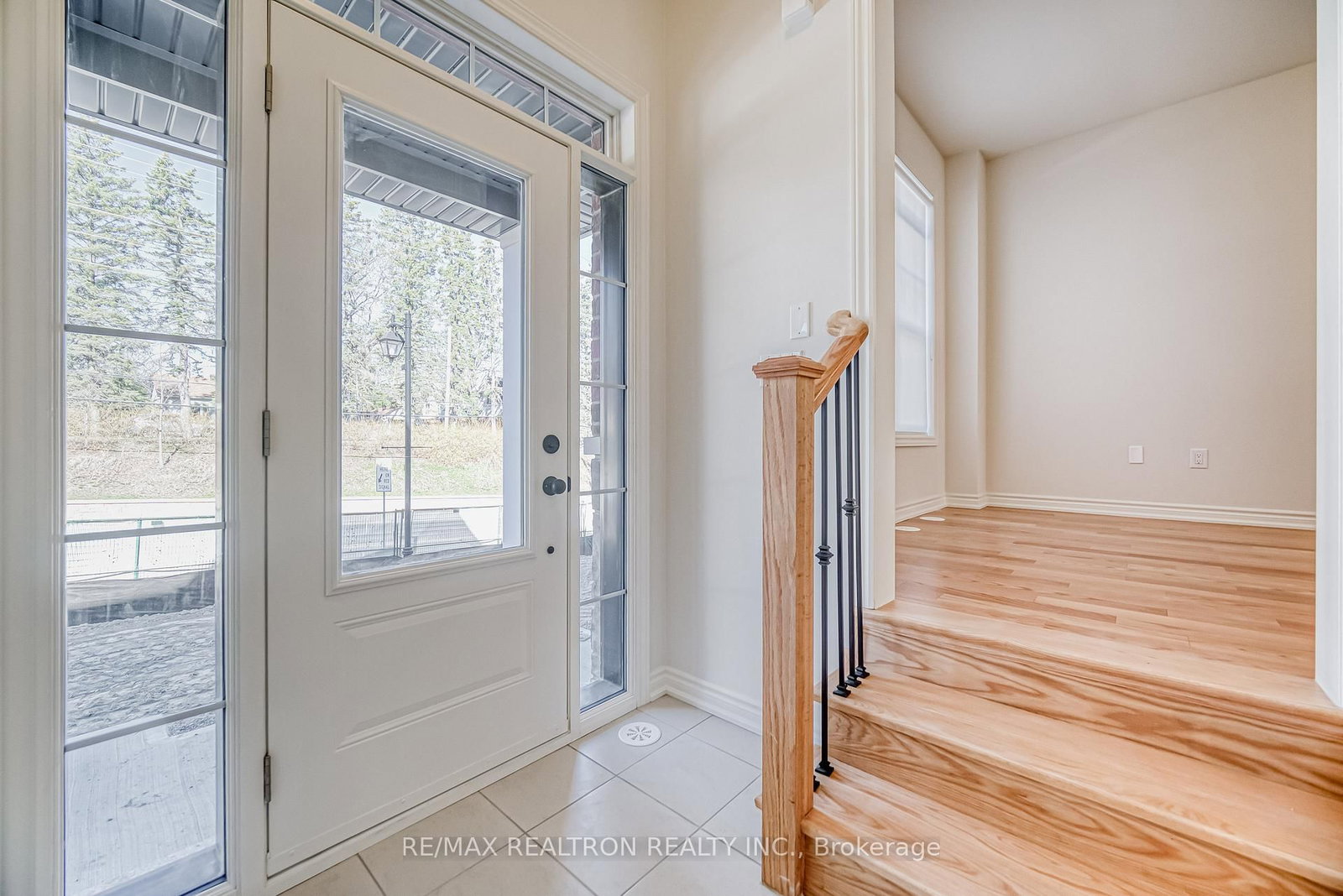 75 Main Street S - Photo 4