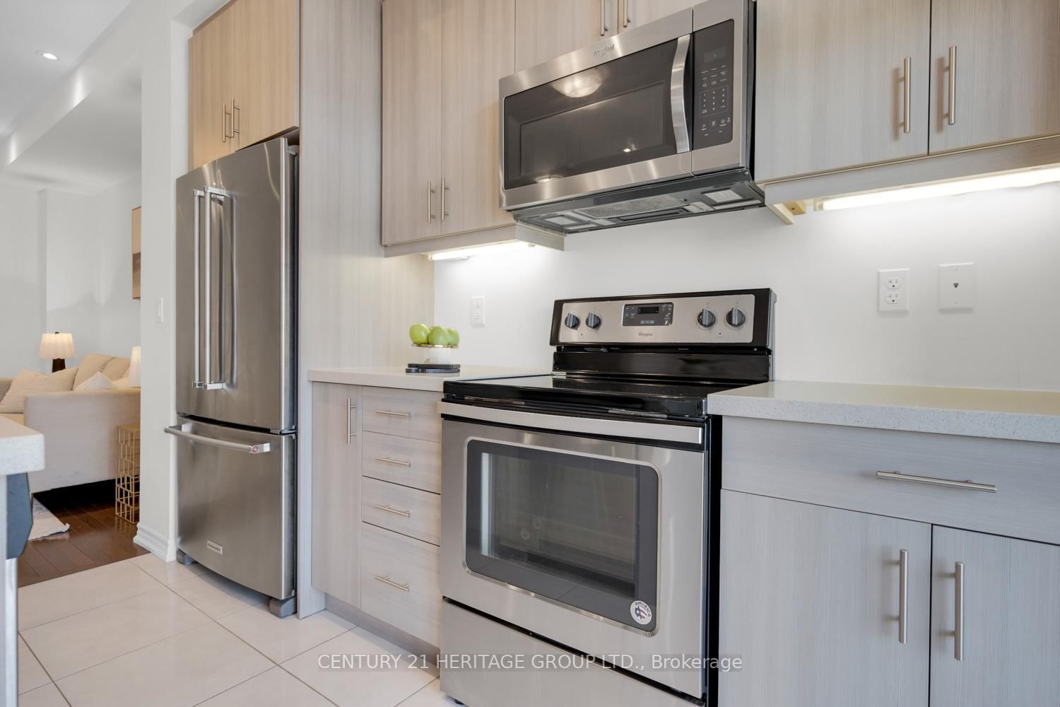 Listing Image 19
