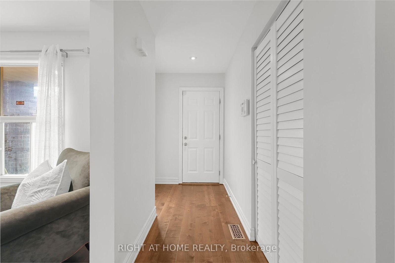 Detached House for sale at 21 Spragg Circle, Markham, Markham Village, L3P 5W1 - MLS: N12191029