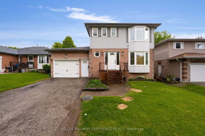 305 Hollywood Dr, Georgina - Keswick South