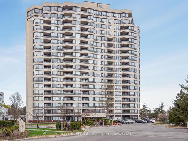 704 - 343 Clark Avenue